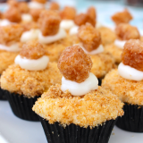Cinnamon Toast Crunch Mini Cupcakes